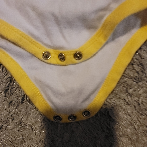 Onsie - Picture 2 of 4